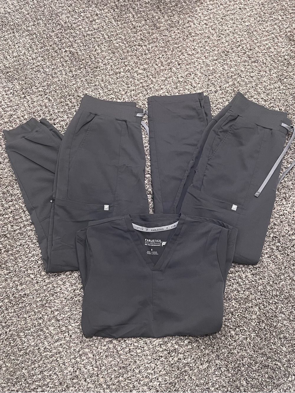 Fabletics Women’s Grey Scrub Set